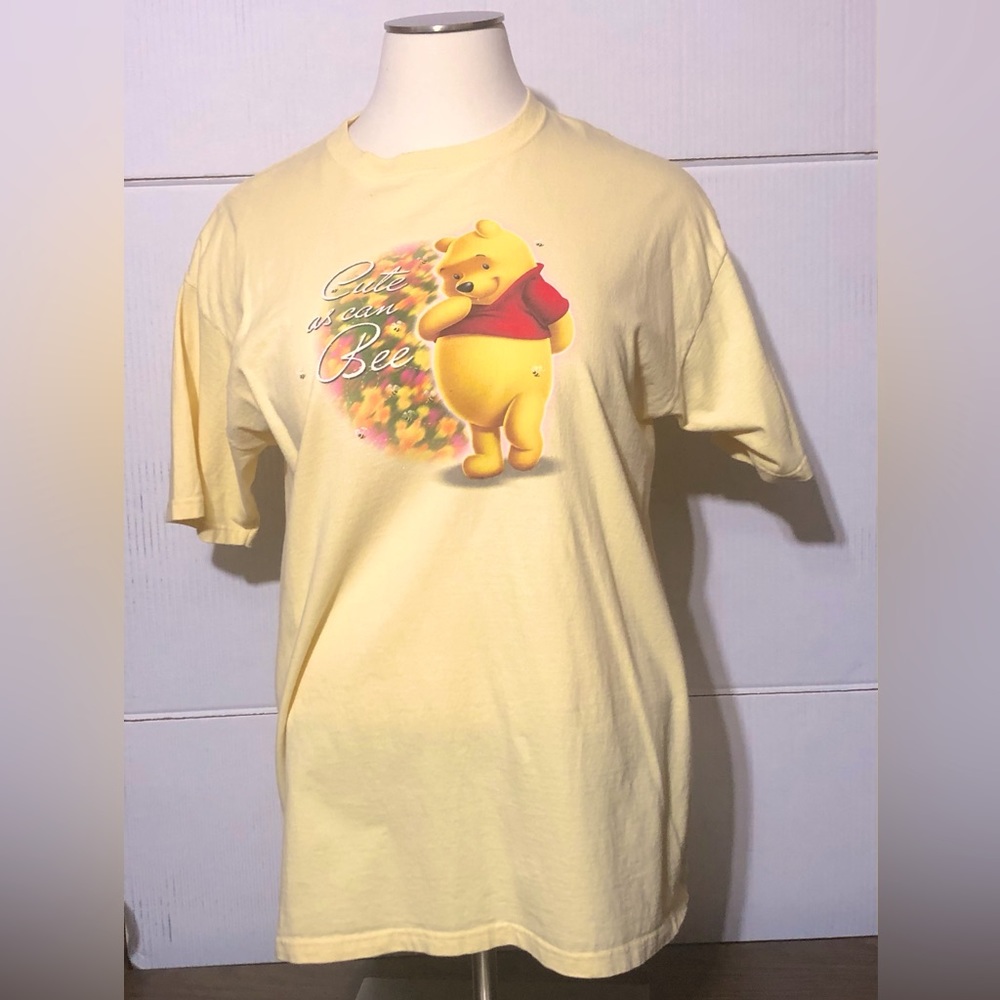 Disney Store women’s 2X Winnie the Pooh “cute as can Bee” tee like new